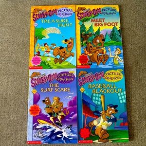 4 Scooby Doo Books